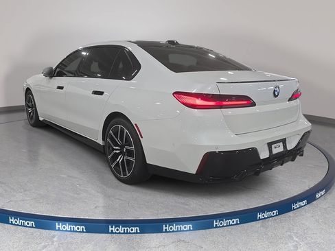 Certified 2023 BMW 740i RWD image 7