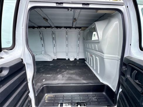Used 2022 Chevrolet Express 2500 w/ Driver Convenience Package image 23