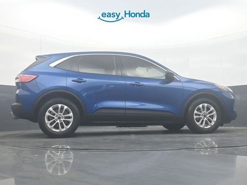 Used 2022 Ford Escape SE image 34