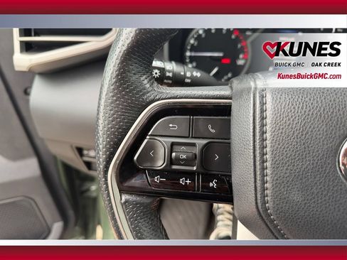 Used 2022 Toyota Tundra Limited w/ Power Package AWD/4WD image 17