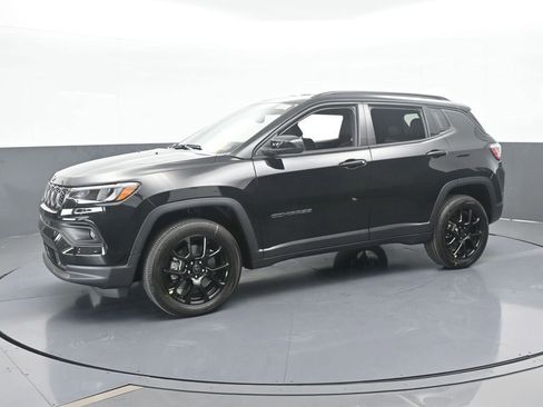 New 2026 Jeep Compass Latitude image 2