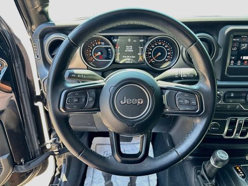 Used 2022 Jeep Gladiator Sport AWD/4WD image 12