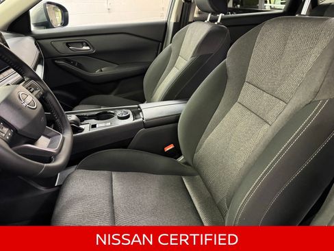 Certified 2025 Nissan Rogue SV image 13