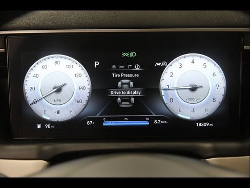 Certified 2024 Hyundai Tucson Limited AWD/4WD image 8