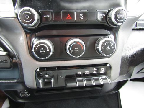 Used 2024 RAM 2500 Big Horn w/ Off Road Package AWD/4WD image 16