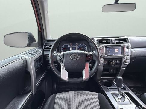 Used 2016 Toyota 4Runner SR5 AWD/4WD image 13