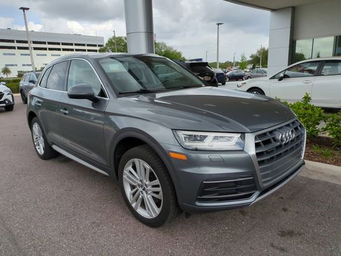 Used 2018 Audi Q5 2.0T Premium Plus w/ Premium Plus Package image 2