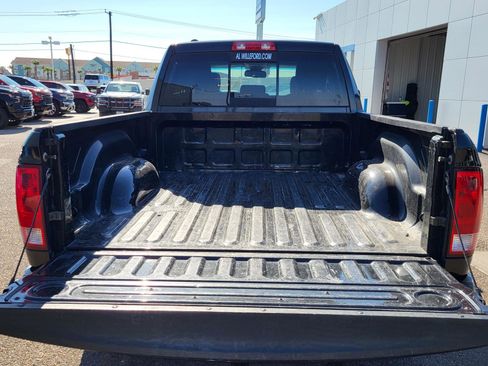 Used 2016 RAM 1500 Classic SLT image 32