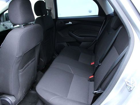 Used 2017 Ford Focus SEL image 14