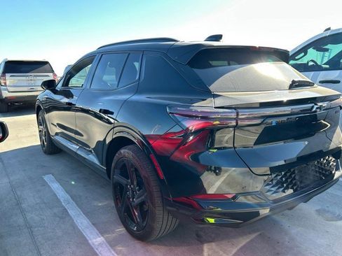 Used 2024 Chevrolet Equinox EV RS image 2