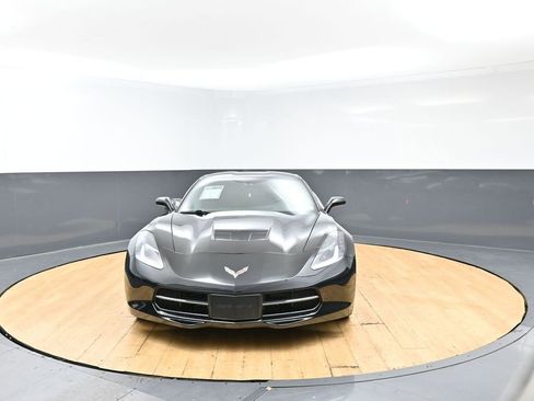 Used 2017 Chevrolet Corvette Stingray Coupe w/ 1LT RWD image 4