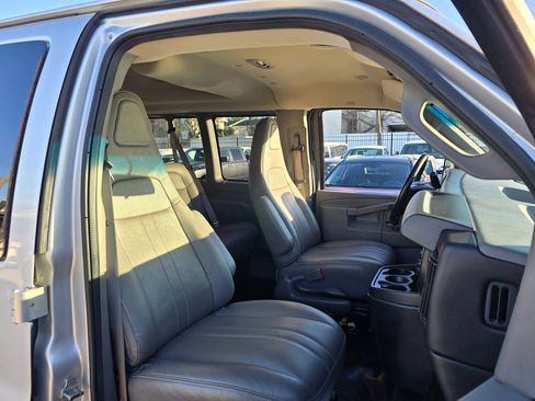Used 2016 Chevrolet Express 2500 LS image 36