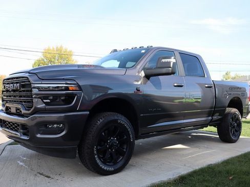 Used 2025 RAM 2500 Laramie image 8