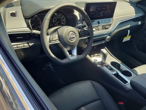 New 2026 Nissan Altima 2.5 SR FWD image 4