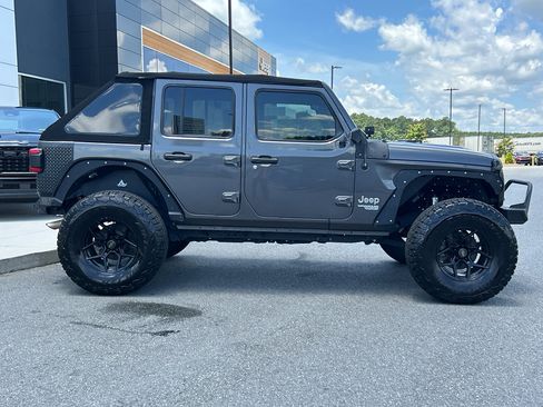 Used 2019 Jeep Wrangler Unlimited Sport image 2