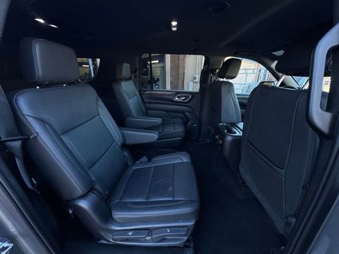 Used 2022 Chevrolet Suburban LT image 14