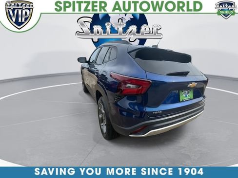 Used 2024 Chevrolet Trax LT w/ Driver Confidence Package FWD image 7