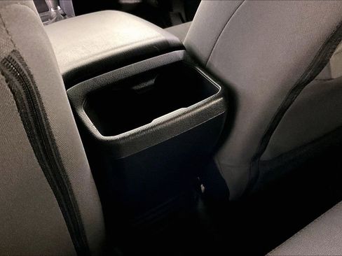 Used 2019 Toyota Tacoma SR image 33