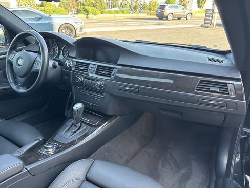 Used 2013 BMW 335i xDrive Coupe AWD/4WD image 18