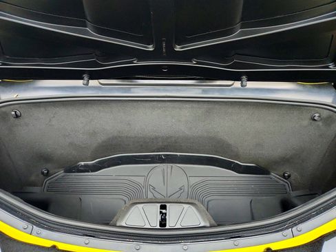 Used 2025 Chevrolet Corvette Stingray Premium Conv w/ Z51 Performance Package image 25