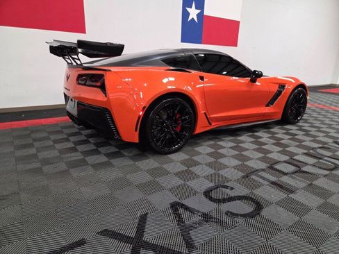 Used 2019 Chevrolet Corvette Z06 RWD image 23