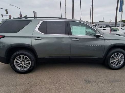 Certified 2023 Chevrolet Traverse LT FWD image 9