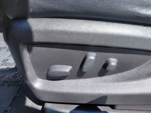 Used 2019 Chevrolet Tahoe LS w/ Enhanced Driver Alert Package RWD image 19
