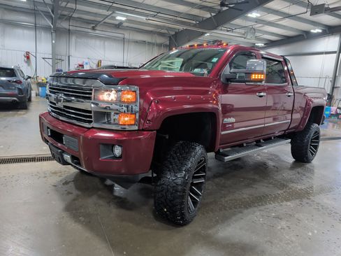 Used 2015 Chevrolet Silverado 2500 High Country w/ Duramax Plus Package image 6