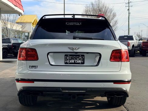 Used 2019 Bentley Bentayga image 4