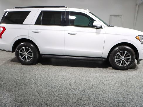 Used 2021 Ford Expedition XLT image 6