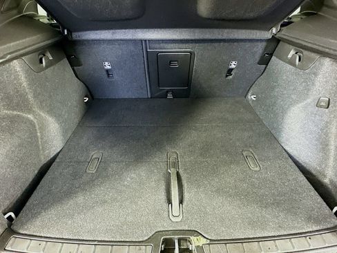 Used 2023 Volvo XC40 Recharge Plus AWD/4WD image 32