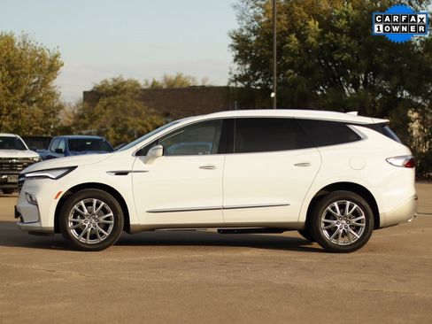 Used 2023 Buick Enclave Essence w/ Experience Buick Package image 4