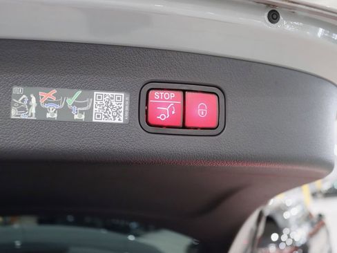 Used 2025 Mercedes-Benz GLC 43 AMG 4MATIC image 42
