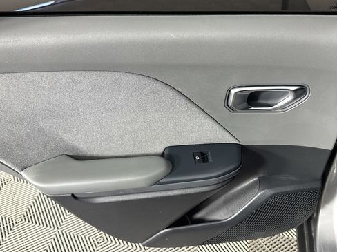 Used 2025 Kia K4 EX image 25