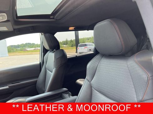 Used 2022 Toyota Sienna XSE w/ XSE Plus Package AWD/4WD image 2