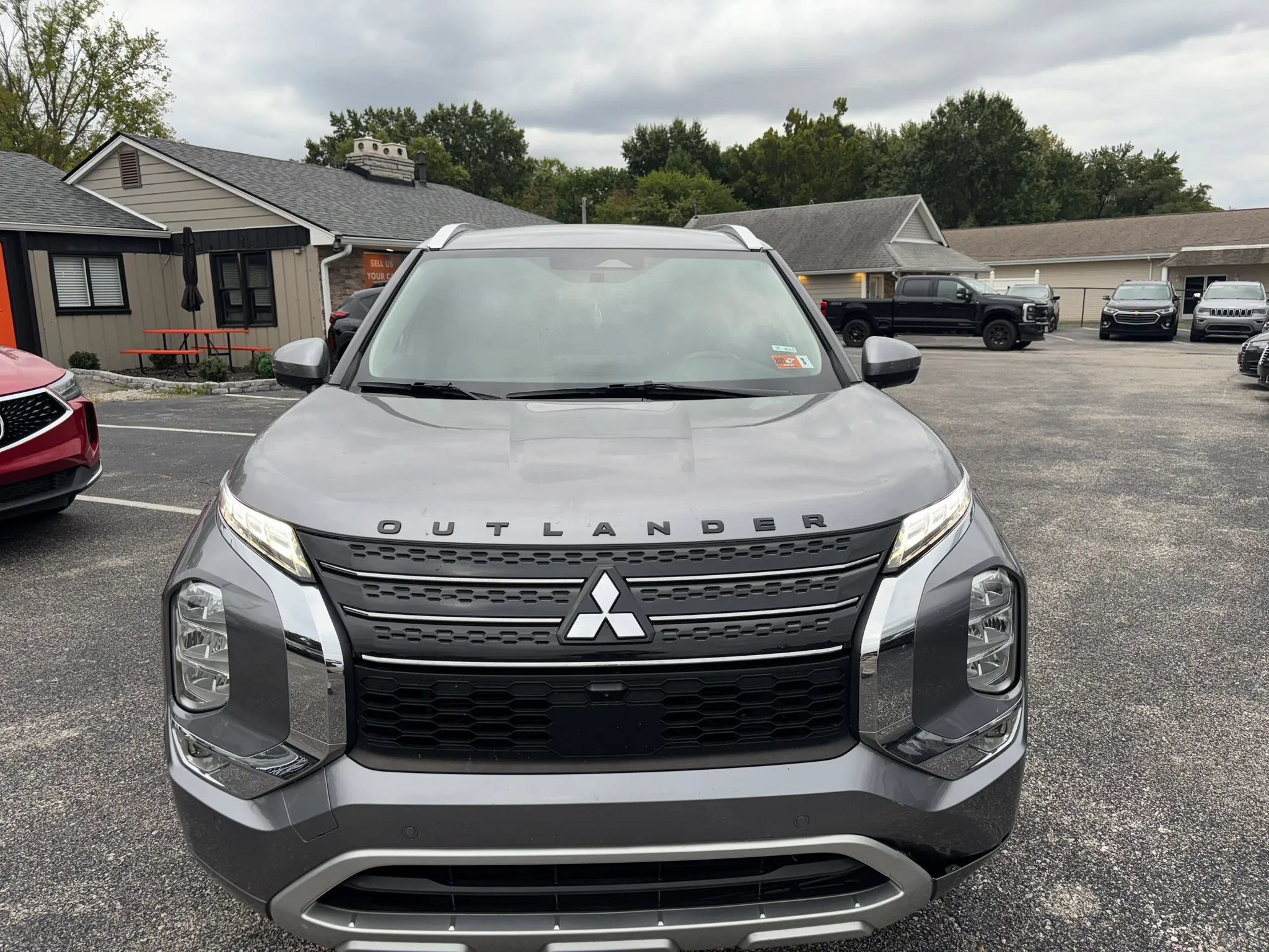 Used 2022 Mitsubishi Outlander SEL FWD image 2