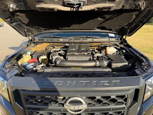 Used 2022 Nissan Frontier S w/ Technology Package RWD image 29