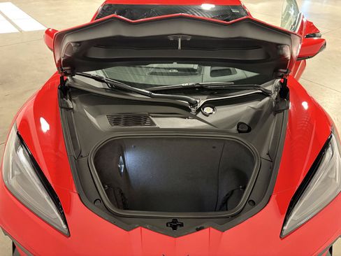 Used 2022 Chevrolet Corvette Stingray Preferred Cpe w/ Z51 Performance Package RWD image 11