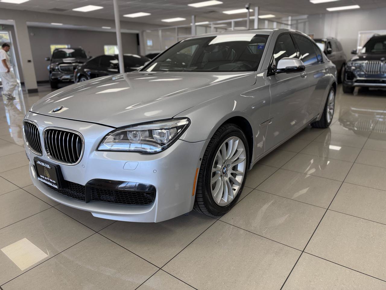 Used 2013 BMW 750Li RWD image 8