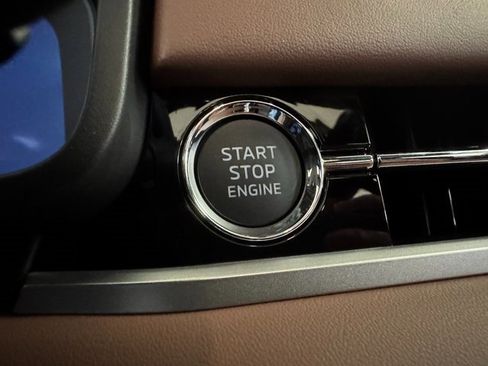 New 2026 Mitsubishi Outlander SEL image 12