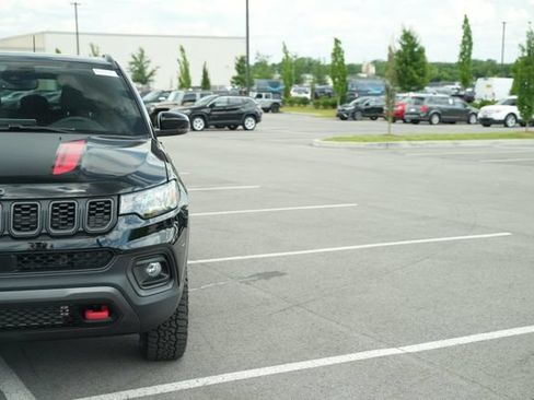 New 2026 Jeep Compass Trailhawk w/ Sun, Sound & Navigation Group AWD/4WD image 47