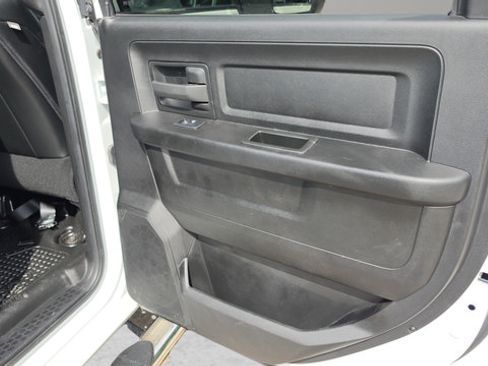 Used 2024 RAM 2500 Tradesman w/ Chrome Appearance Group AWD/4WD image 49