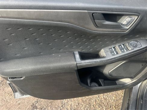 Used 2020 Ford Escape S image 28