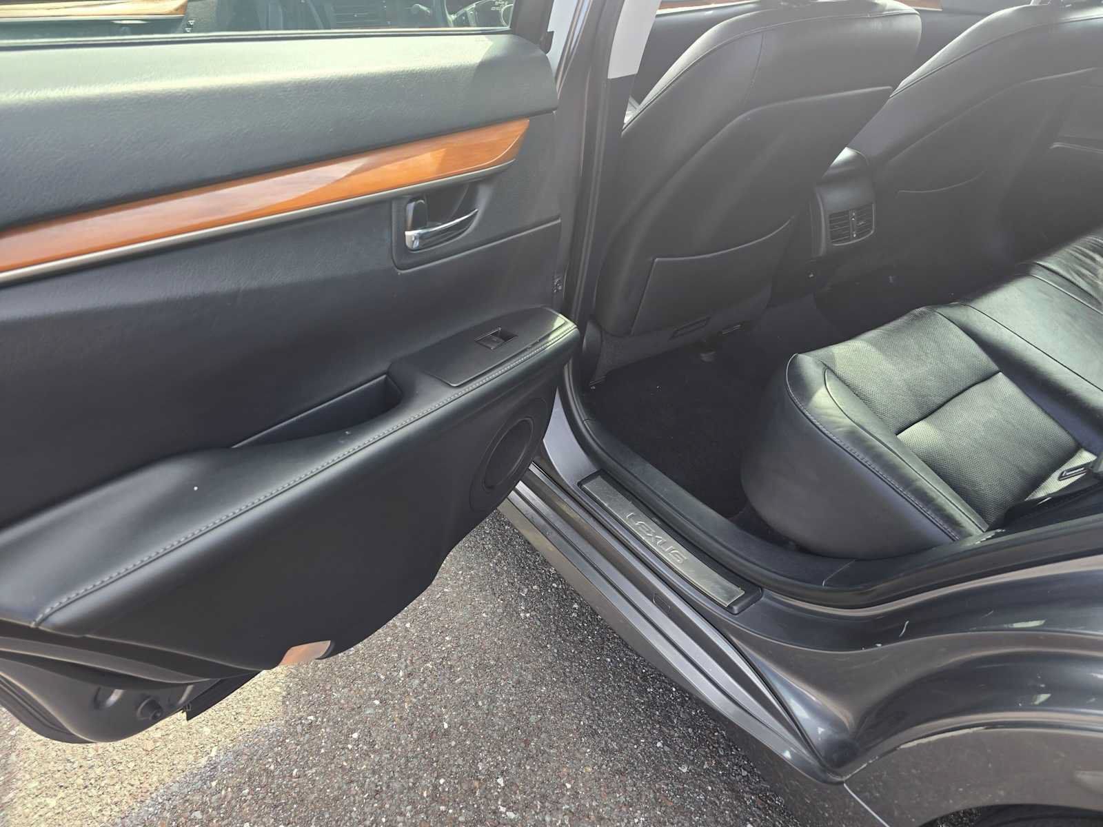 Used 2014 Lexus ES 300h w/ Luxury Package w/Bamboo Trim FWD image 15