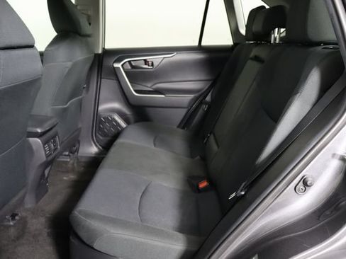 Used 2021 Toyota RAV4 LE w/ Carpet Mat Package (TMS) AWD/4WD image 16