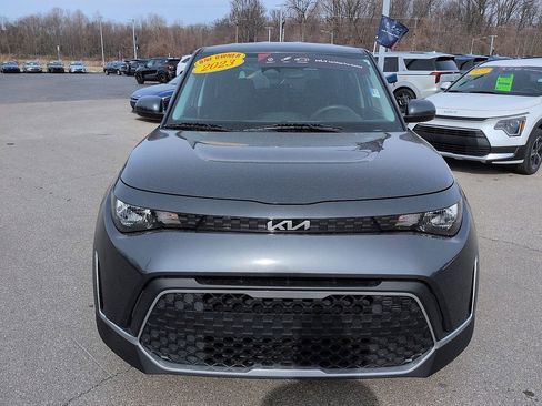 Used 2023 Kia Soul LX w/ LX Technology Package image 3