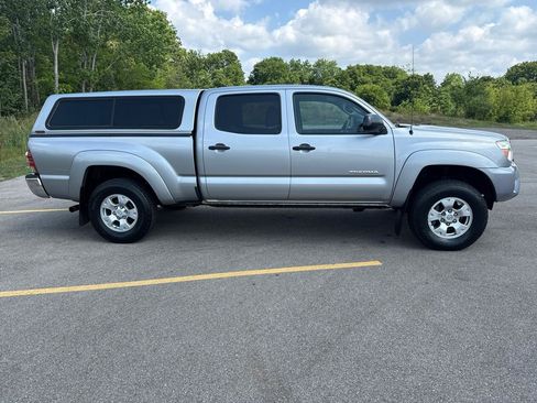 Used 2014 Toyota Tacoma 4x4 Double Cab image 4