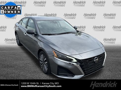 Used 2025 Nissan Altima 2.5 SV FWD image 1