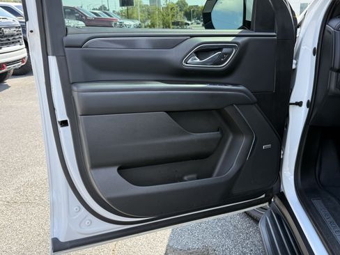 Used 2021 Chevrolet Tahoe RST w/ Luxury Package RWD image 14