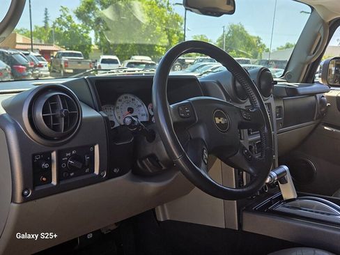 Used 2004 HUMMER H2 w/ Preferred Equipment Group AWD/4WD image 8